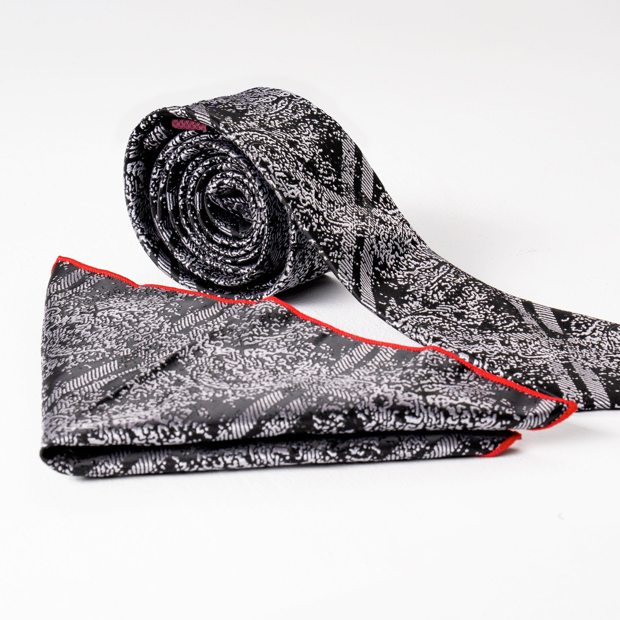 Black & White Patterned Tie & Handkerchief
